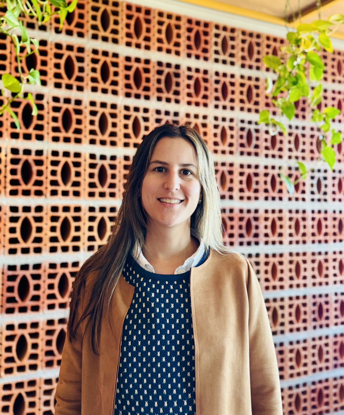 Retrato de Aline Hughes, arquitecta y fundadora del estudio